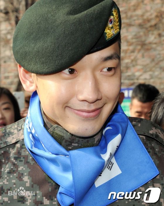 郑智薰(英文名:Rain 韩文名：  罗马拼音：Jung Ji Hoon)军装图册