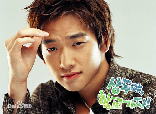 郑智薰(英文名:Rain 韩文名：  罗马拼音：Jung Ji Hoon)尚道上学去壁纸壁纸