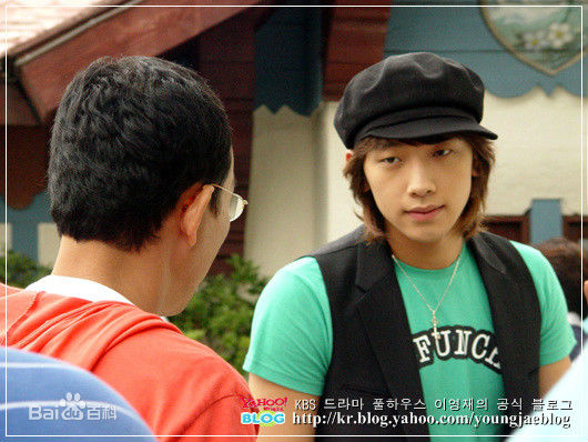 郑智薰(英文名:Rain 韩文名：  罗马拼音：Jung Ji Hoon)浪漫满屋图册