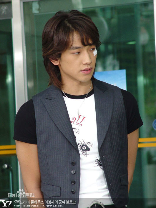 郑智薰(英文名:Rain 韩文名：  罗马拼音：Jung Ji Hoon)浪漫满屋图册