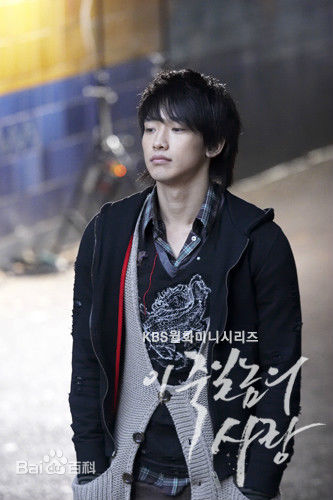 郑智薰(英文名:Rain 韩文名：  罗马拼音：Jung Ji Hoon)这该死的爱素颜照壁纸