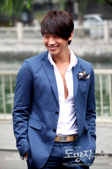 郑智薰(英文名:Rain 韩文名：  罗马拼音：Jung Ji Hoon)逃亡者壁纸壁纸