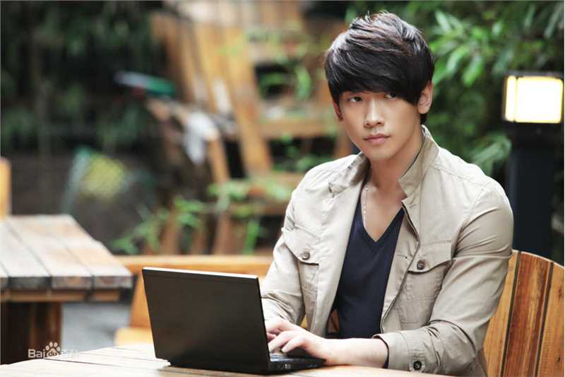 郑智薰(英文名:Rain 韩文名：  罗马拼音：Jung Ji Hoon)逃亡者壁纸壁纸