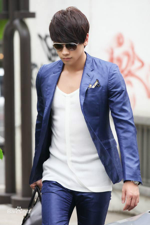 郑智薰(英文名:Rain 韩文名：  罗马拼音：Jung Ji Hoon)逃亡者壁纸壁纸