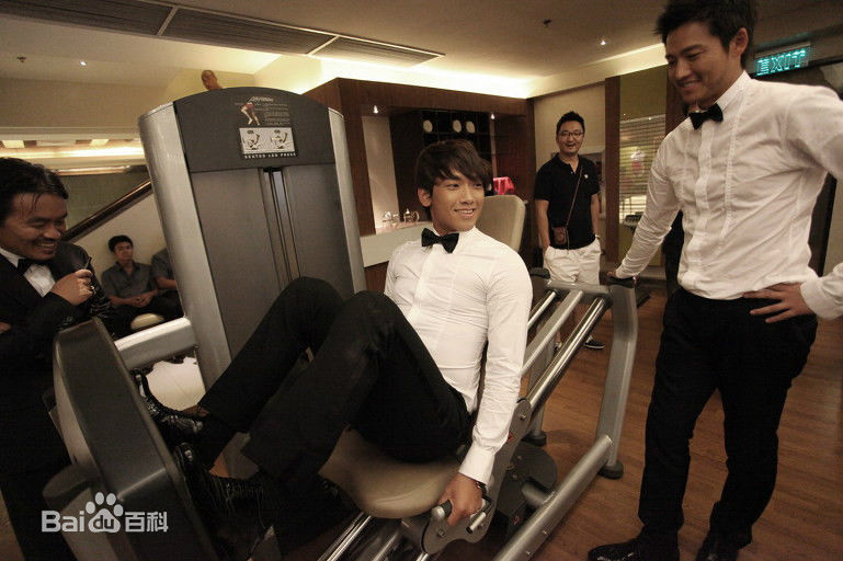 郑智薰(英文名:Rain 韩文名：  罗马拼音：Jung Ji Hoon)逃亡者壁纸壁纸