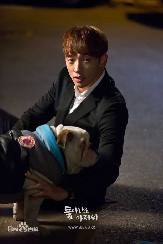 郑智薰(英文名:Rain 韩文名：  罗马拼音：Jung Ji Hoon)回来吧大叔素颜照相册