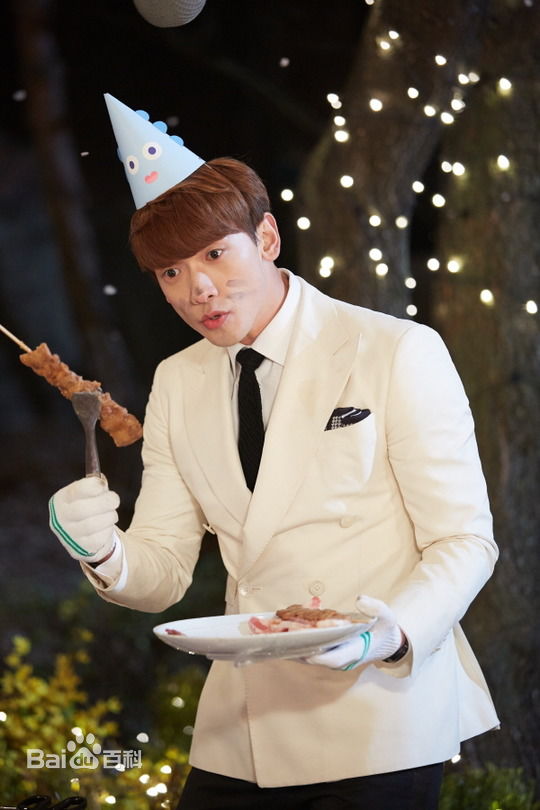 郑智薰(英文名:Rain 韩文名：  罗马拼音：Jung Ji Hoon)回来吧大叔素颜照相册