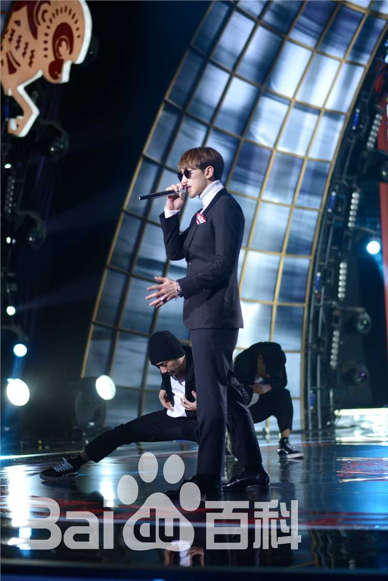 郑智薰(英文名:Rain 韩文名：  罗马拼音：Jung Ji Hoon)东方卫视春节联欢晚会性感图片图集