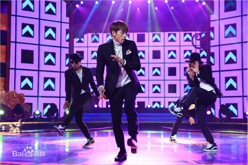 郑智薰(英文名:Rain 韩文名：  罗马拼音：Jung Ji Hoon)东方卫视春节联欢晚会性感图片图集