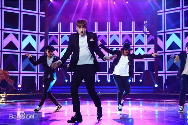 郑智薰(英文名:Rain 韩文名：  罗马拼音：Jung Ji Hoon)东方卫视春节联欢晚会性感图片图集