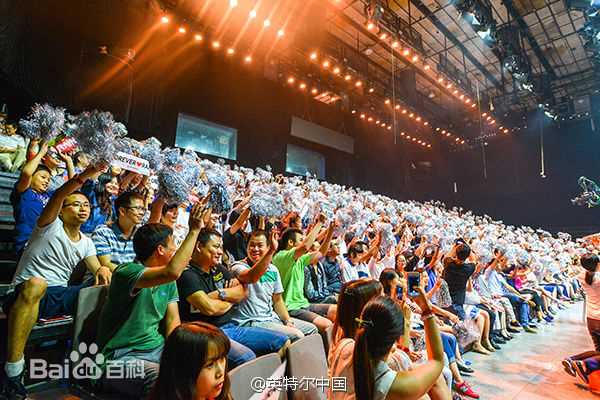 郑智薰(英文名:Rain 韩文名：  罗马拼音：Jung Ji Hoon)天天向上壁纸壁纸