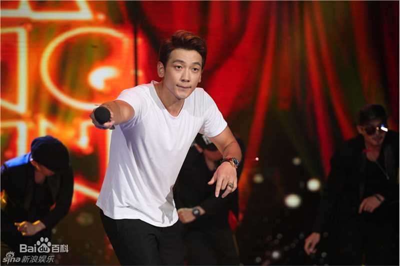 郑智薰(英文名:Rain 韩文名：  罗马拼音：Jung Ji Hoon)天天向上壁纸壁纸