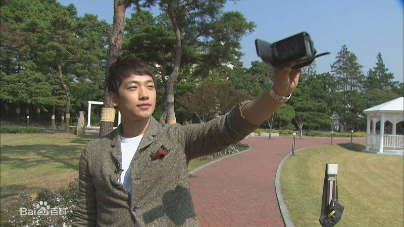 郑智薰(英文名:Rain 韩文名：  罗马拼音：Jung Ji Hoon)韩国综艺集锦素颜照相册