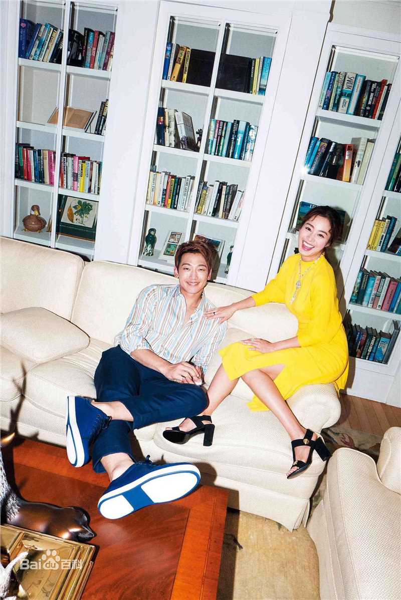 郑智薰(英文名:Rain 韩文名：  罗马拼音：Jung Ji Hoon)Rain与金泰希图册