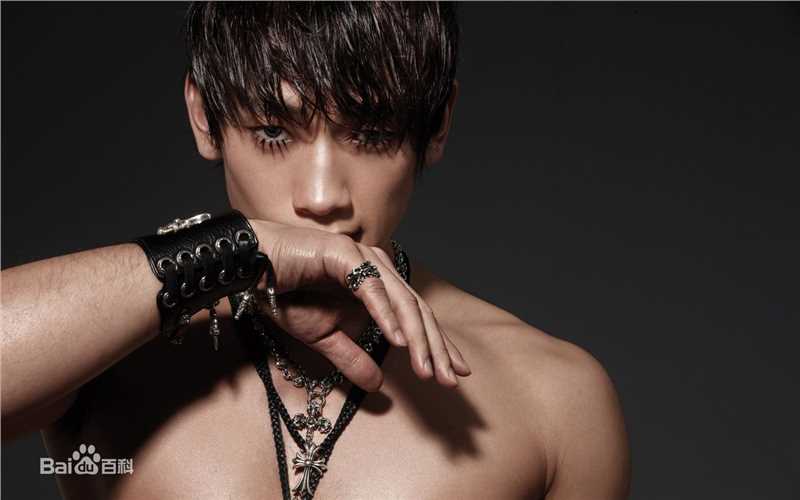 郑智薰(英文名:Rain 韩文名：  罗马拼音：Jung Ji Hoon)饭制素颜照相册