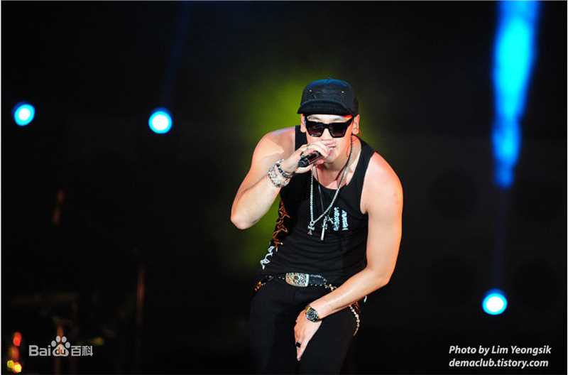 郑智薰(英文名:Rain 韩文名：  罗马拼音：Jung Ji Hoon)1素颜照相册