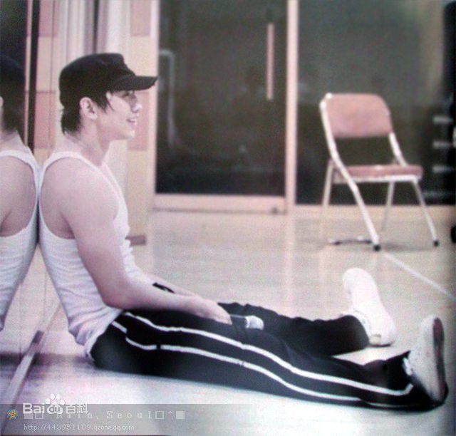 郑智薰(英文名:Rain 韩文名：  罗马拼音：Jung Ji Hoon)1素颜照相册