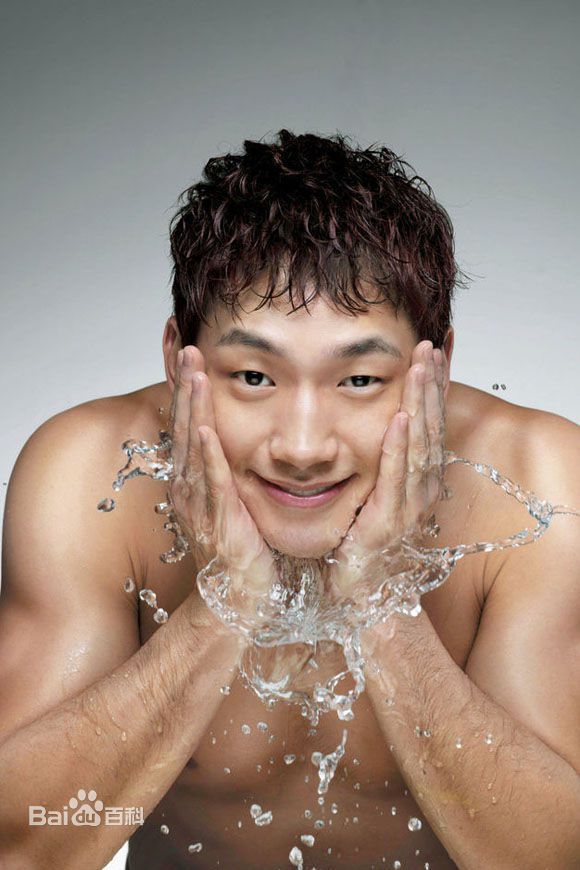 郑智薰(英文名:Rain 韩文名：  罗马拼音：Jung Ji Hoon)1素颜照相册