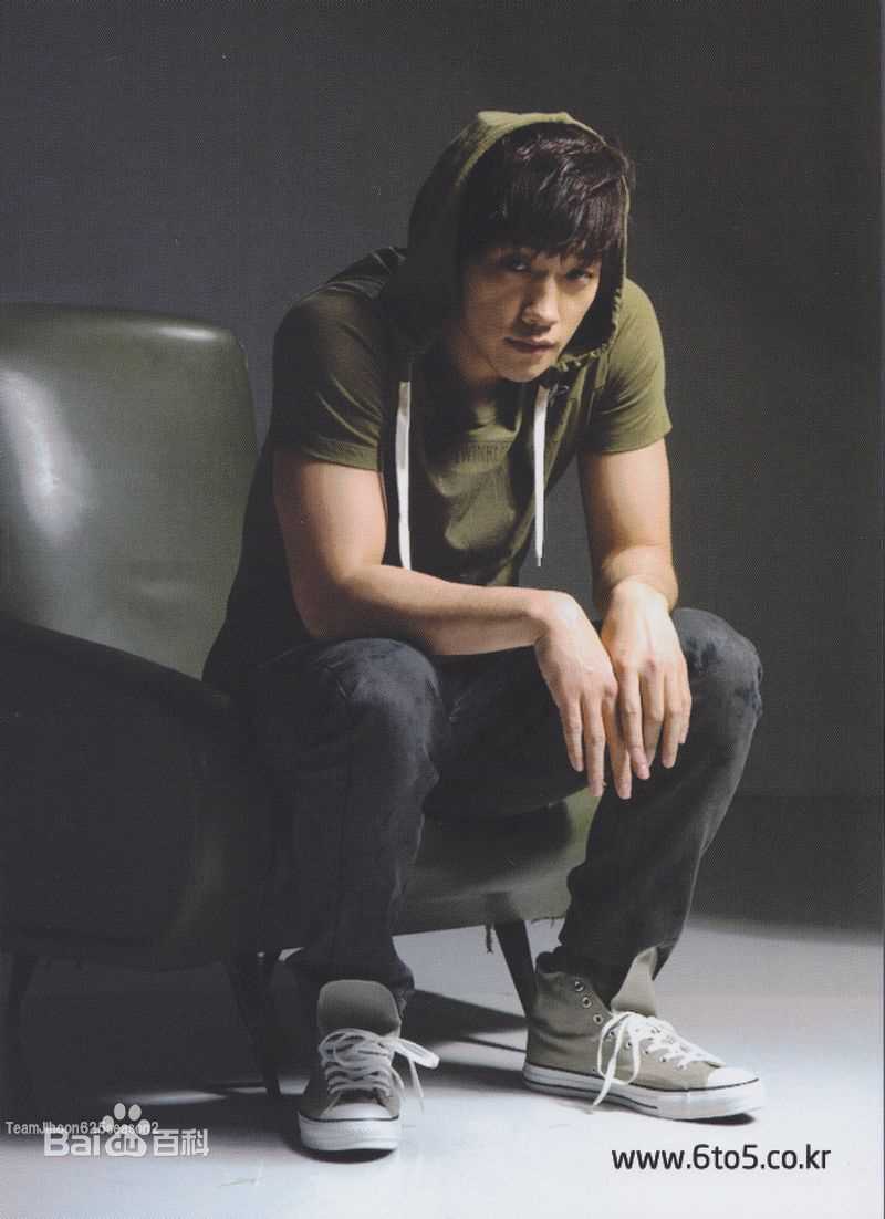 郑智薰(英文名:Rain 韩文名：  罗马拼音：Jung Ji Hoon)1素颜照相册