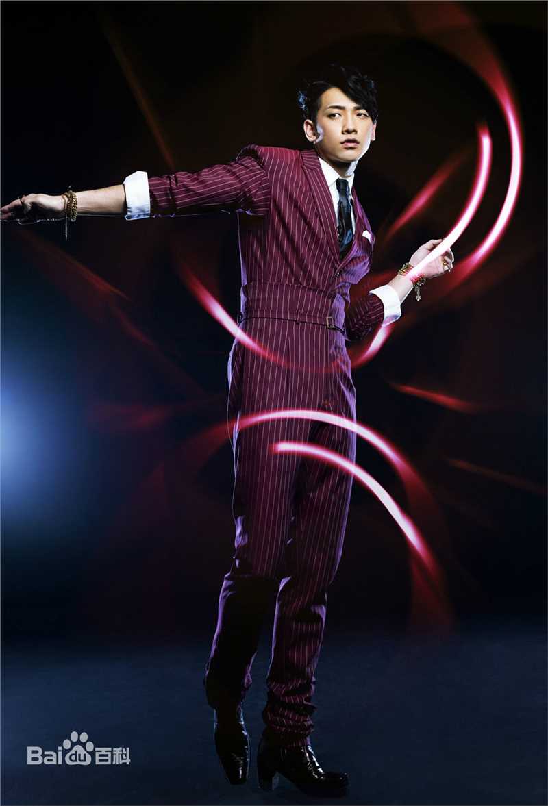 最新郑智薰(英文名:Rain 韩文名：  罗马拼音：Jung Ji Hoon)在《Rain Effect》专辑中的图集