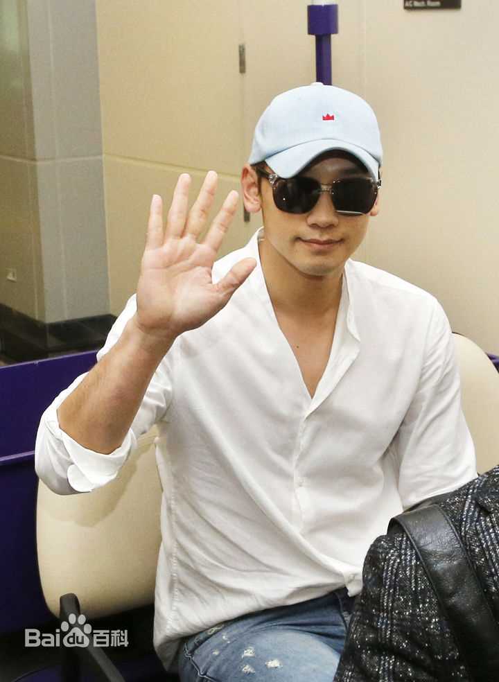 郑智薰(英文名:Rain 韩文名：  罗马拼音：Jung Ji Hoon)2016台湾跨年FMT前后照片