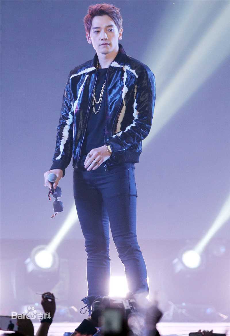 郑智薰(英文名:Rain 韩文名：  罗马拼音：Jung Ji Hoon)2016台湾跨年FMT前后照片