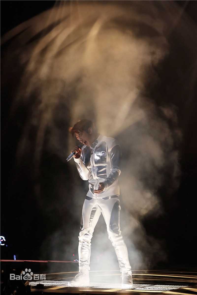 最优质郑智薰(英文名:Rain 韩文名：  罗马拼音：Jung Ji Hoon)在《THE SQUALL》亚洲巡回演唱会中的相册