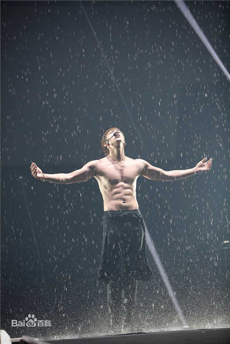 最优质郑智薰(英文名:Rain 韩文名：  罗马拼音：Jung Ji Hoon)在《THE SQUALL》亚洲巡回演唱会中的相册