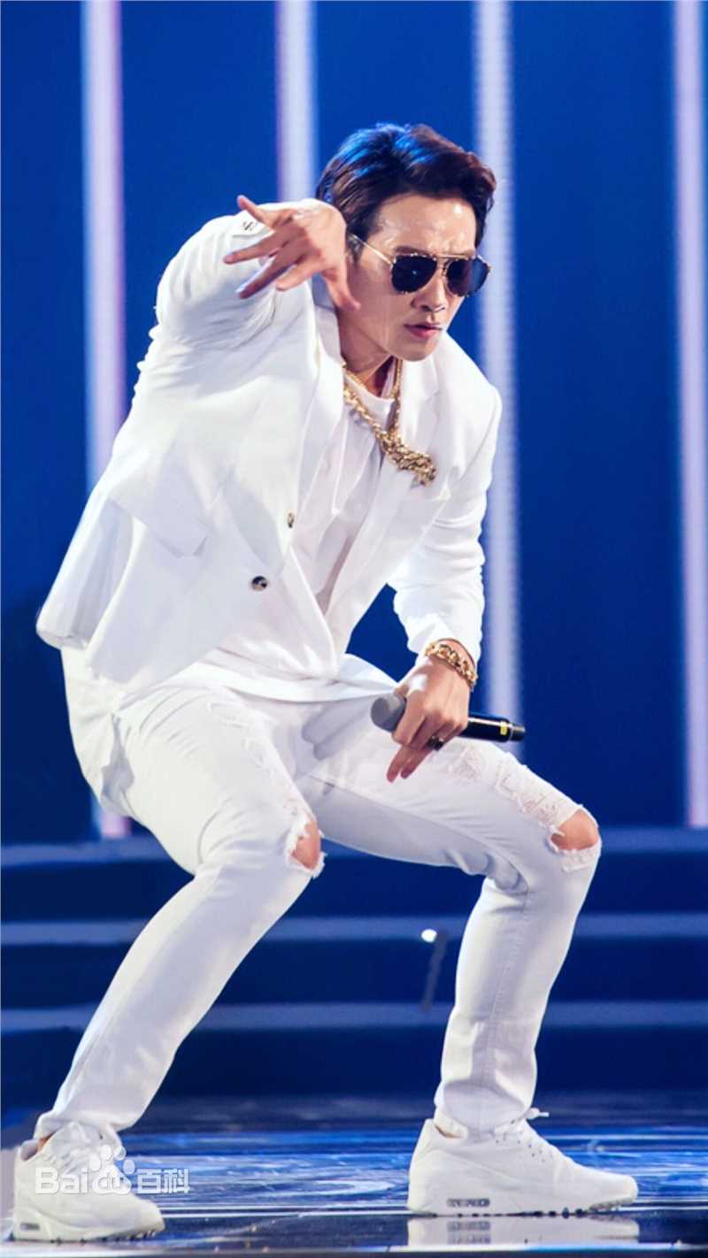 郑智薰(英文名:Rain 韩文名：  罗马拼音：Jung Ji Hoon)越南小姐总决赛图片图册