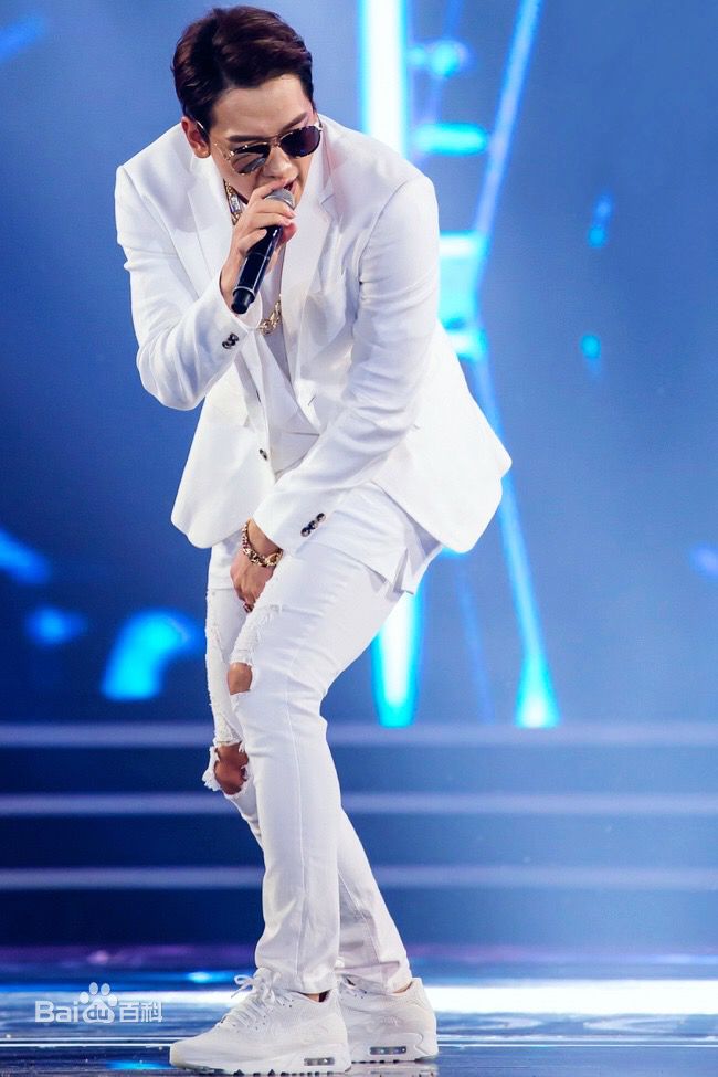 郑智薰(英文名:Rain 韩文名：  罗马拼音：Jung Ji Hoon)越南小姐总决赛图片图册