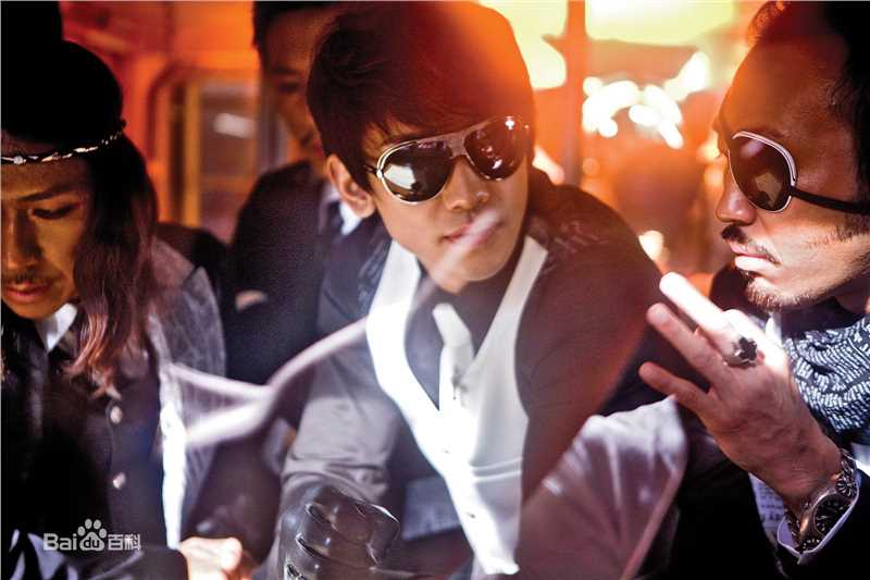 郑智薰(英文名:Rain 韩文名：  罗马拼音：Jung Ji Hoon)在《Raini》专辑中的