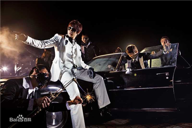 郑智薰(英文名:Rain 韩文名：  罗马拼音：Jung Ji Hoon)在《Raini》专辑中的