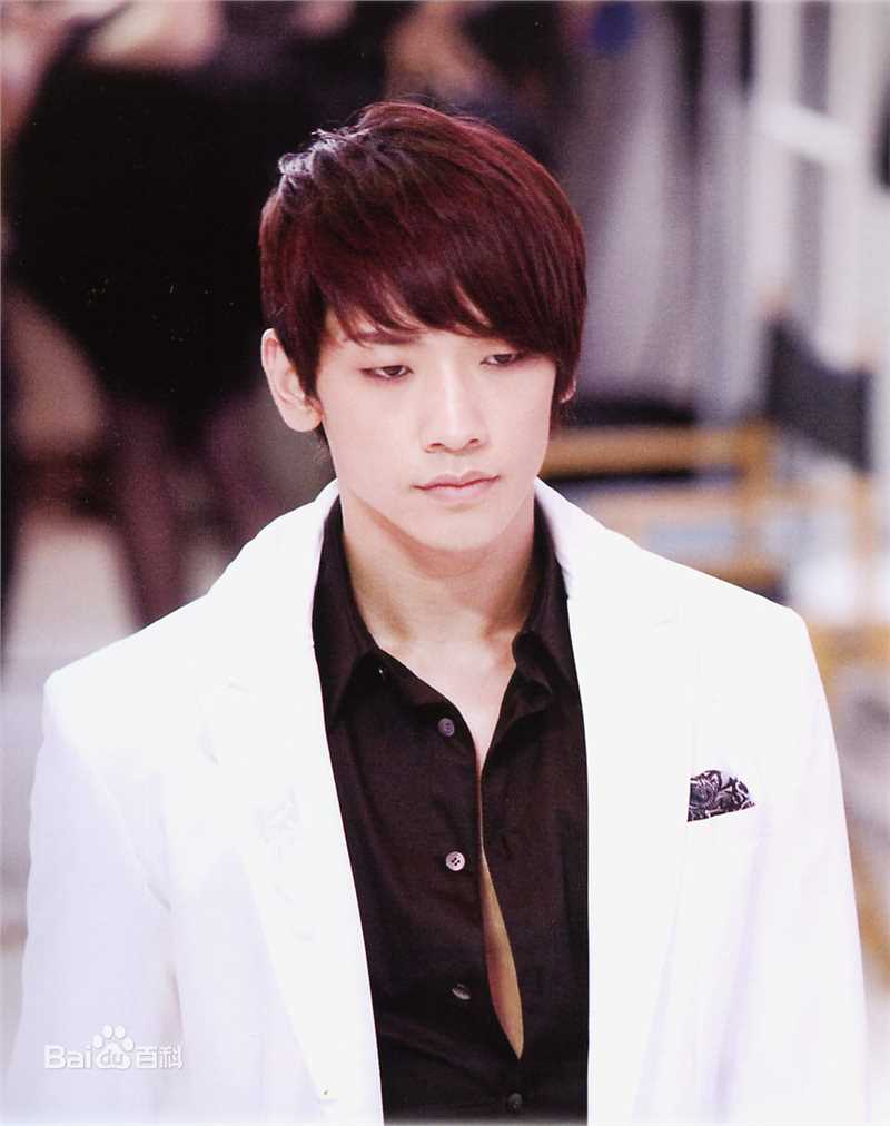 郑智薰(英文名:Rain 韩文名：  罗马拼音：Jung Ji Hoon)在《Raini》专辑中的