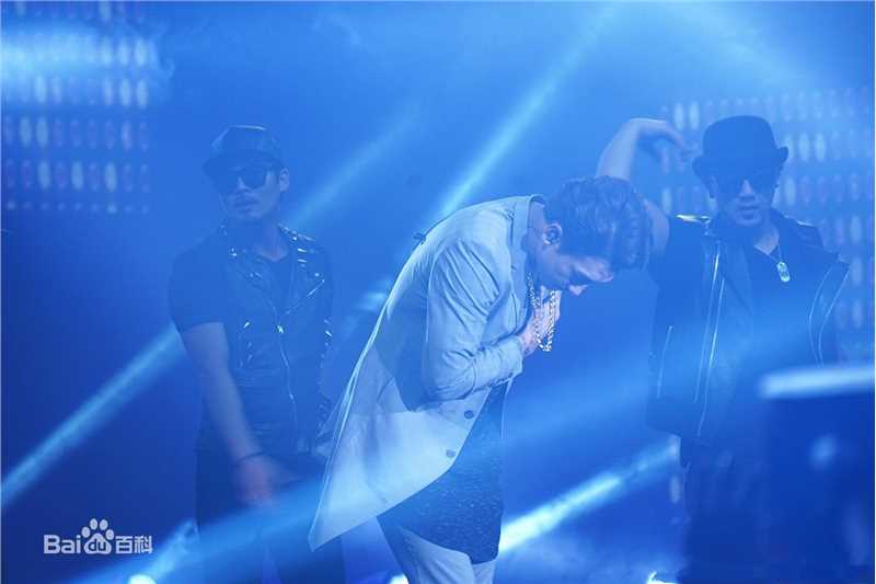 郑智薰(英文名:Rain 韩文名：  罗马拼音：Jung Ji Hoon)O 跨界演唱会图片图集