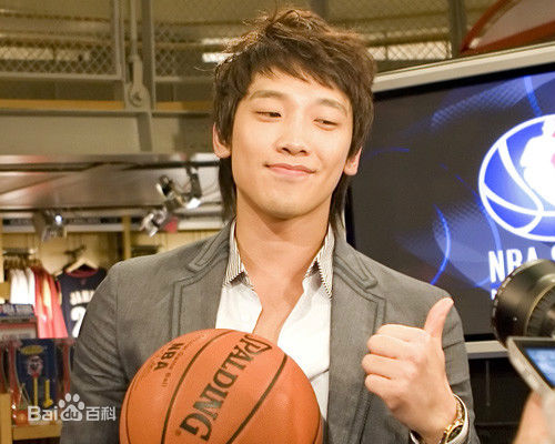 郑智薰(英文名:Rain 韩文名：  罗马拼音：Jung Ji Hoon)8前后照片