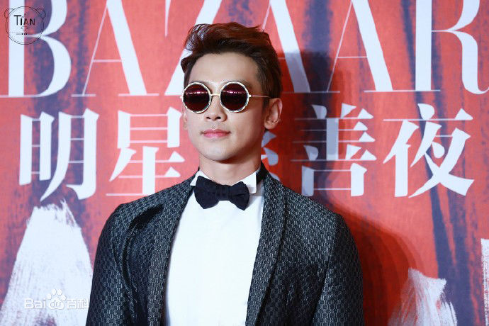 郑智薰(英文名:Rain 韩文名：  罗马拼音：Jung Ji Hoon)前后照片