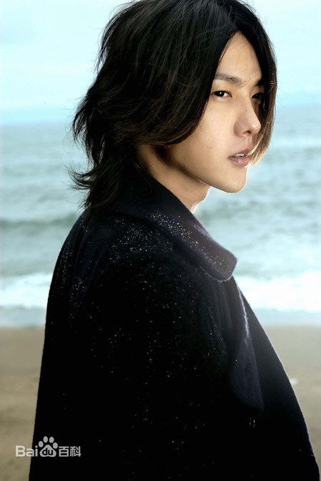 最新黄义达(Yida Huang)性感图片