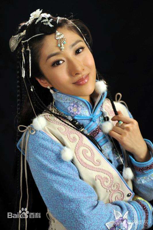 刘思彤新萍踪侠影前后照片