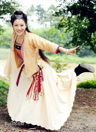 最全刘思彤在《新白发魔女传》中的壁纸