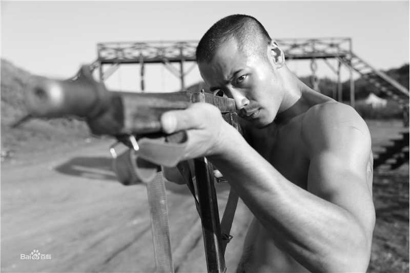 薛皓文第一伞兵队 最优质剧照