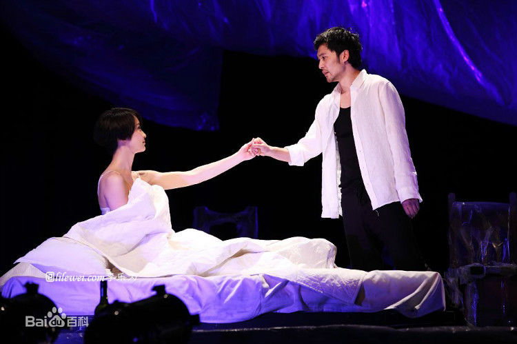 刘畅在《恋爱的犀牛》2012版 饰马路中的