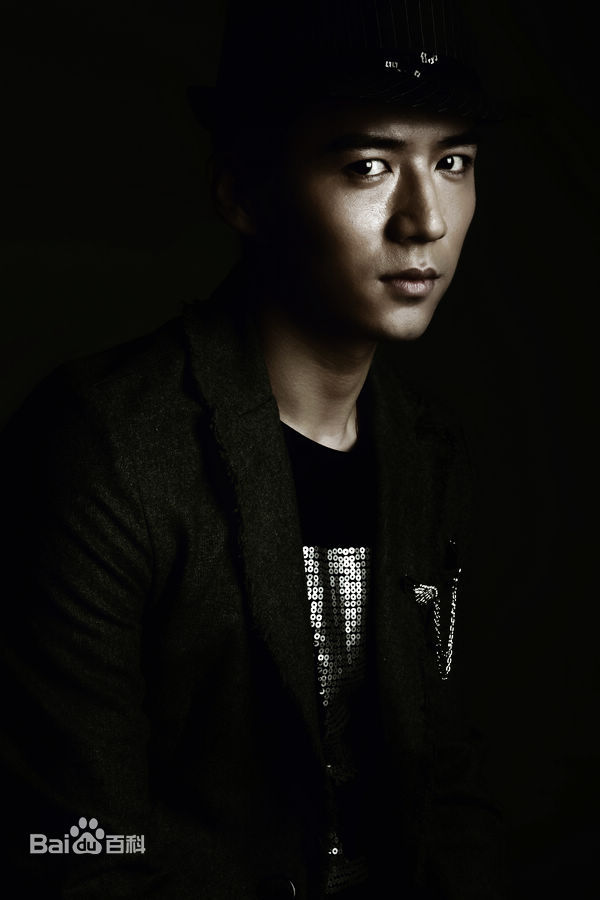 魏千翔(Shawn Wei)最新 杂志扫图壁纸