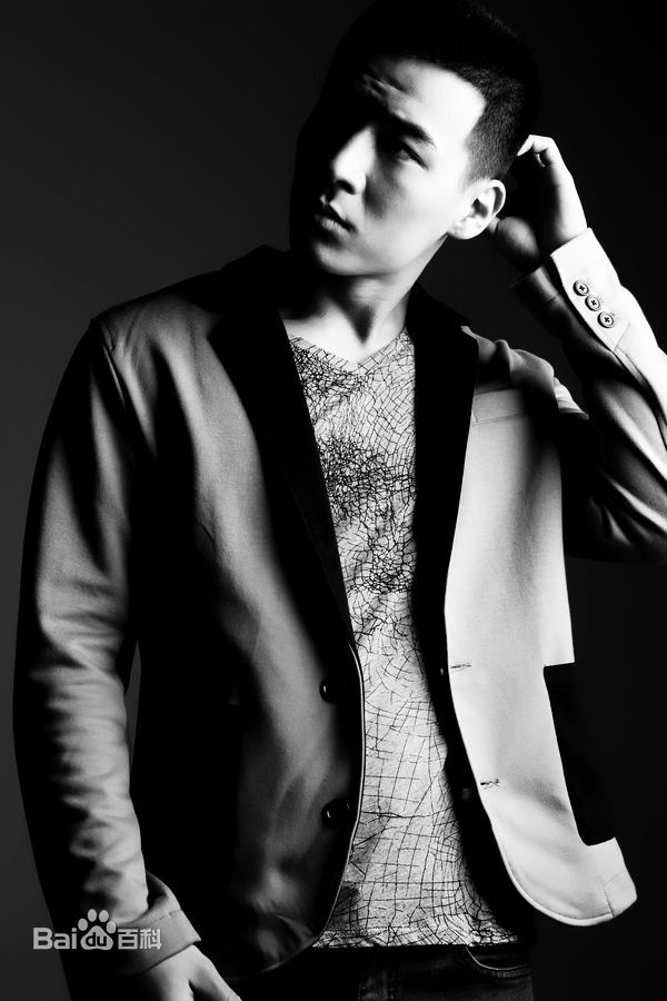 魏千翔(Shawn Wei)最新 杂志扫图壁纸