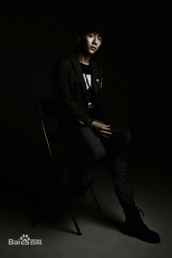 魏千翔(Shawn Wei)最新 杂志扫图壁纸