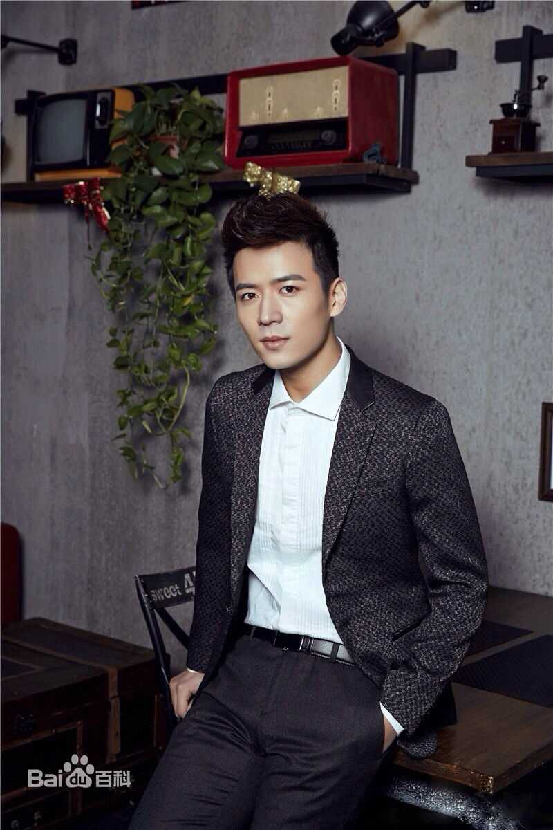 魏千翔(Shawn Wei) 街拍