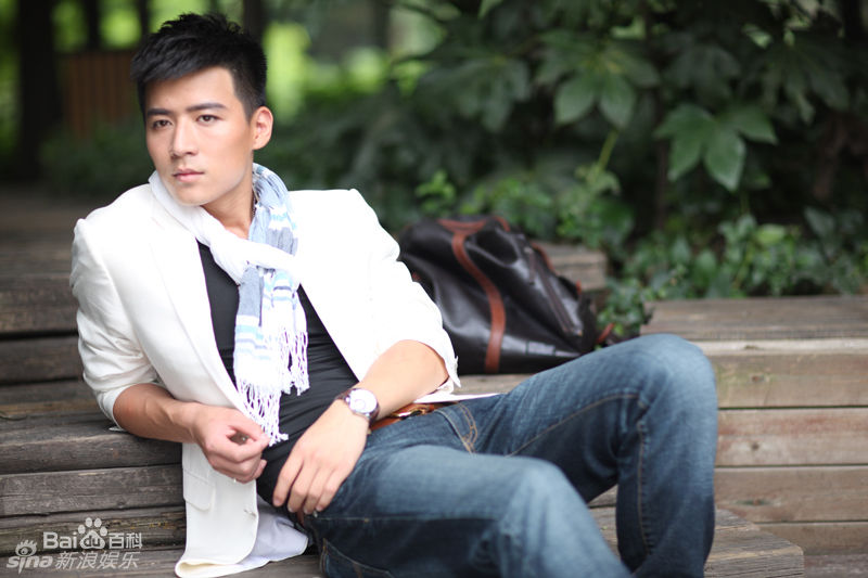 魏千翔(Shawn Wei) 街拍