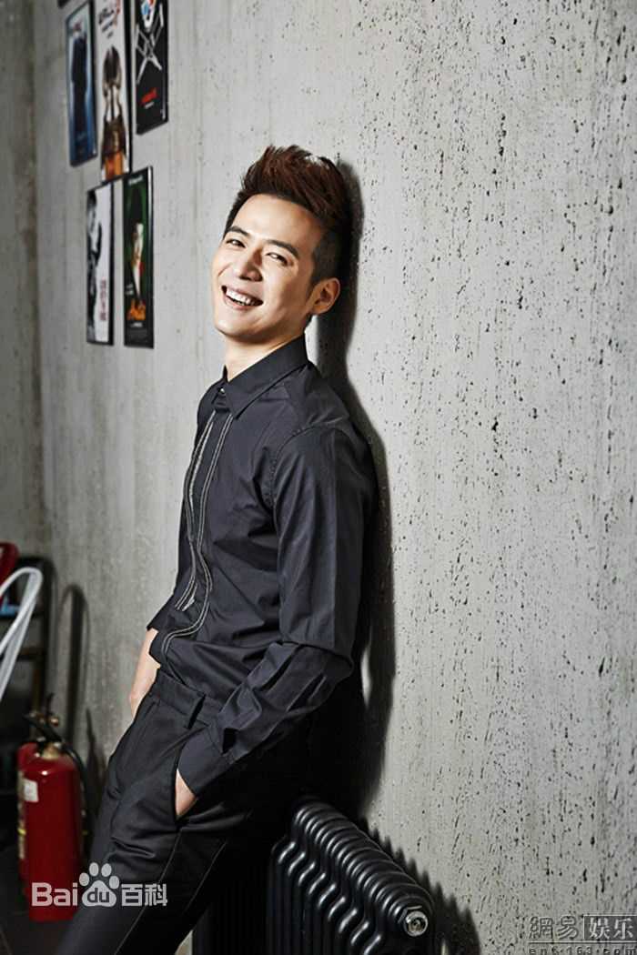 魏千翔(Shawn Wei) 街拍