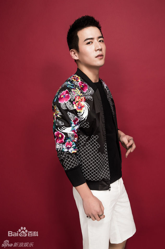 魏千翔(Shawn Wei) 街拍