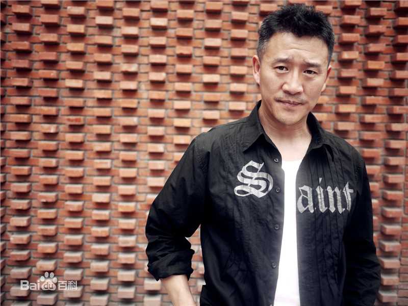 侯岩松照片壁纸壁纸