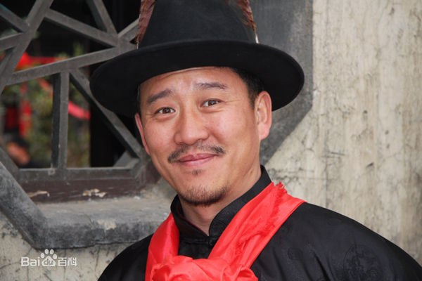 侯岩松照片壁纸壁纸